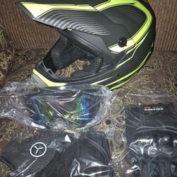 Dirt Bike Helmet 