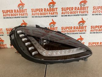 2005 Corvette Passenger Headlight NEW 2013😍