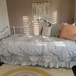 Twin Size Steel Trundle Bed- Includes Like New Mattress 