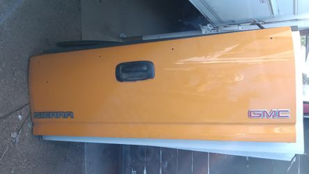 99-06 GMC Pickup Tailgate.