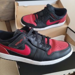 Air Jordan 1 Low Flyease