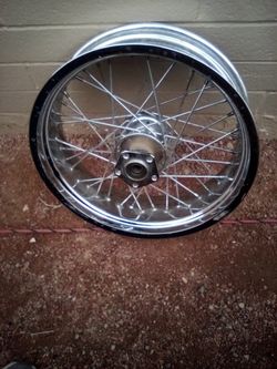 18x5.5 Rear Harley Davidson Chrome Wheel 