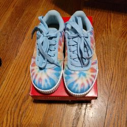 Girls Puma Sneakers 
