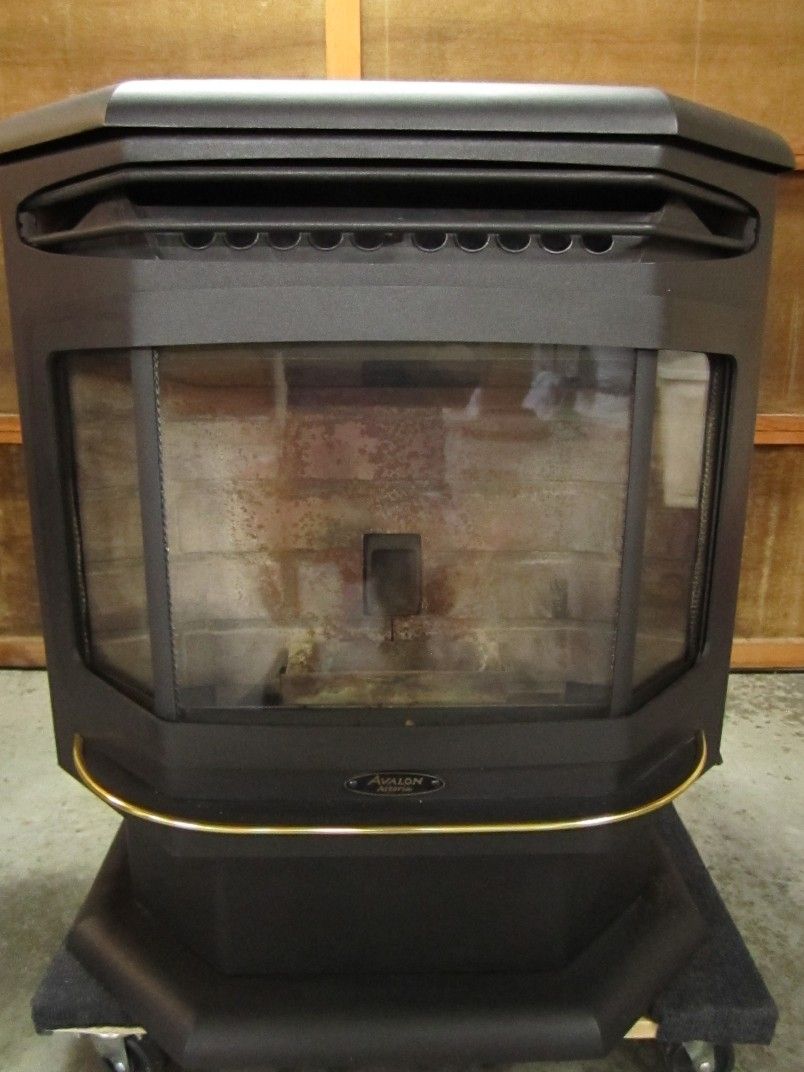 Pellet Stove Avalon Astoria, with Extras for Sale in Everett, WA