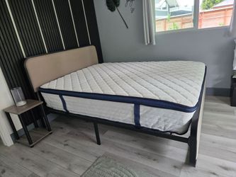 QUEEN SIZE BED