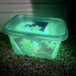 Lot of (500) Glow In The Dark Stars