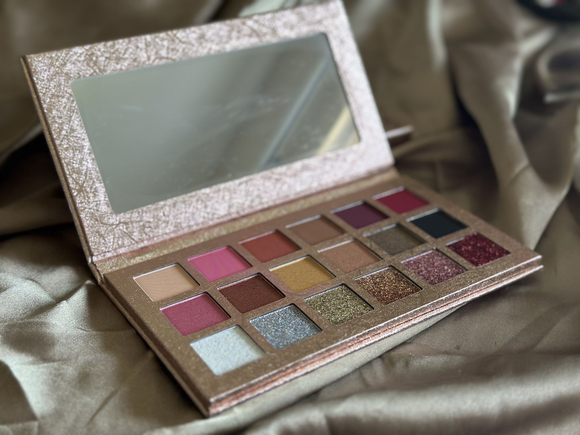 Eyeshadow Palette With 18 Shades Makeup Glam
