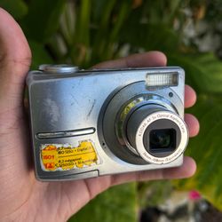 Kodak Easyshare C813 Digital Camera