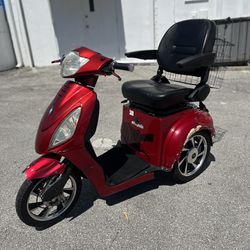 EW36 Mobility Scooter With New Batteries 
