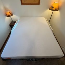 Queen Mattress- Boring Hybrid 