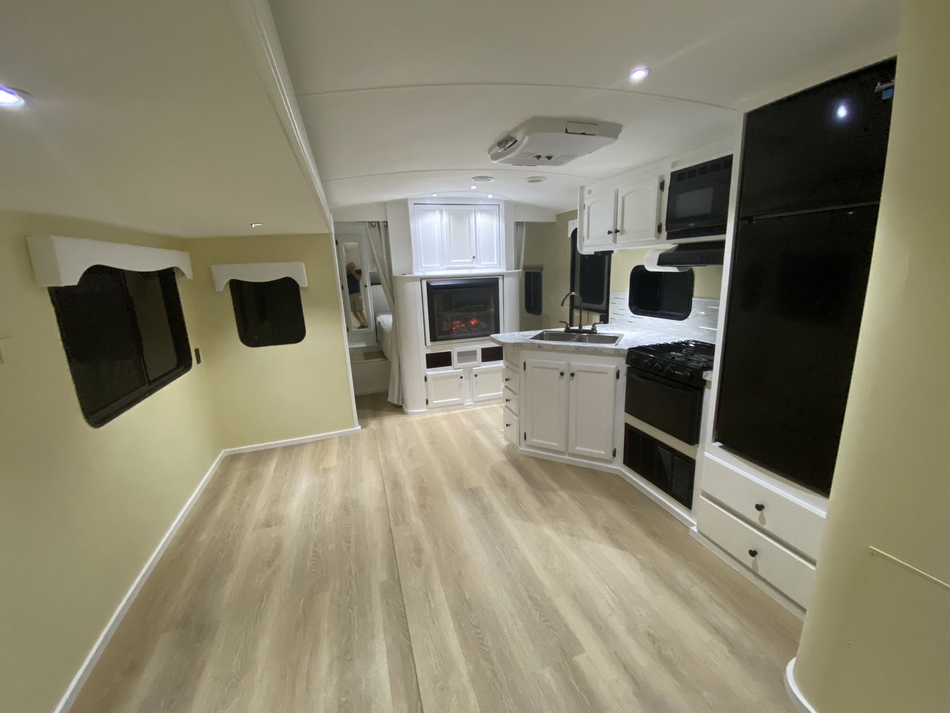 Rv With Two Bedrooms 