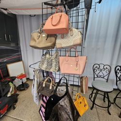 10  Michael Kors Purses and Wallets