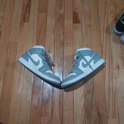NO BOX! Nike Air Jordan 1 Mid "Stealth" Womens Size 9.5 