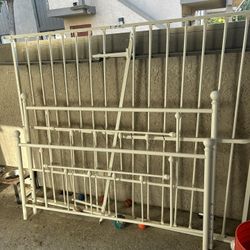 Queen Metal Frame Bed 