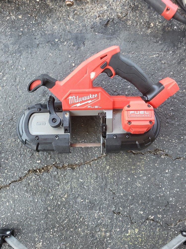 Milwuakee Band Saw Cat. No. 2829-20