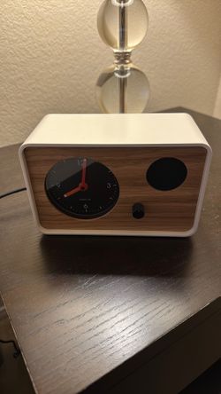Oneclock Music Clock with adapter