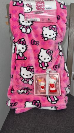 Hello Kitty blanket and ceramic $20