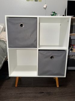 White 4-Cube Storage Organizer with Fabric Bins