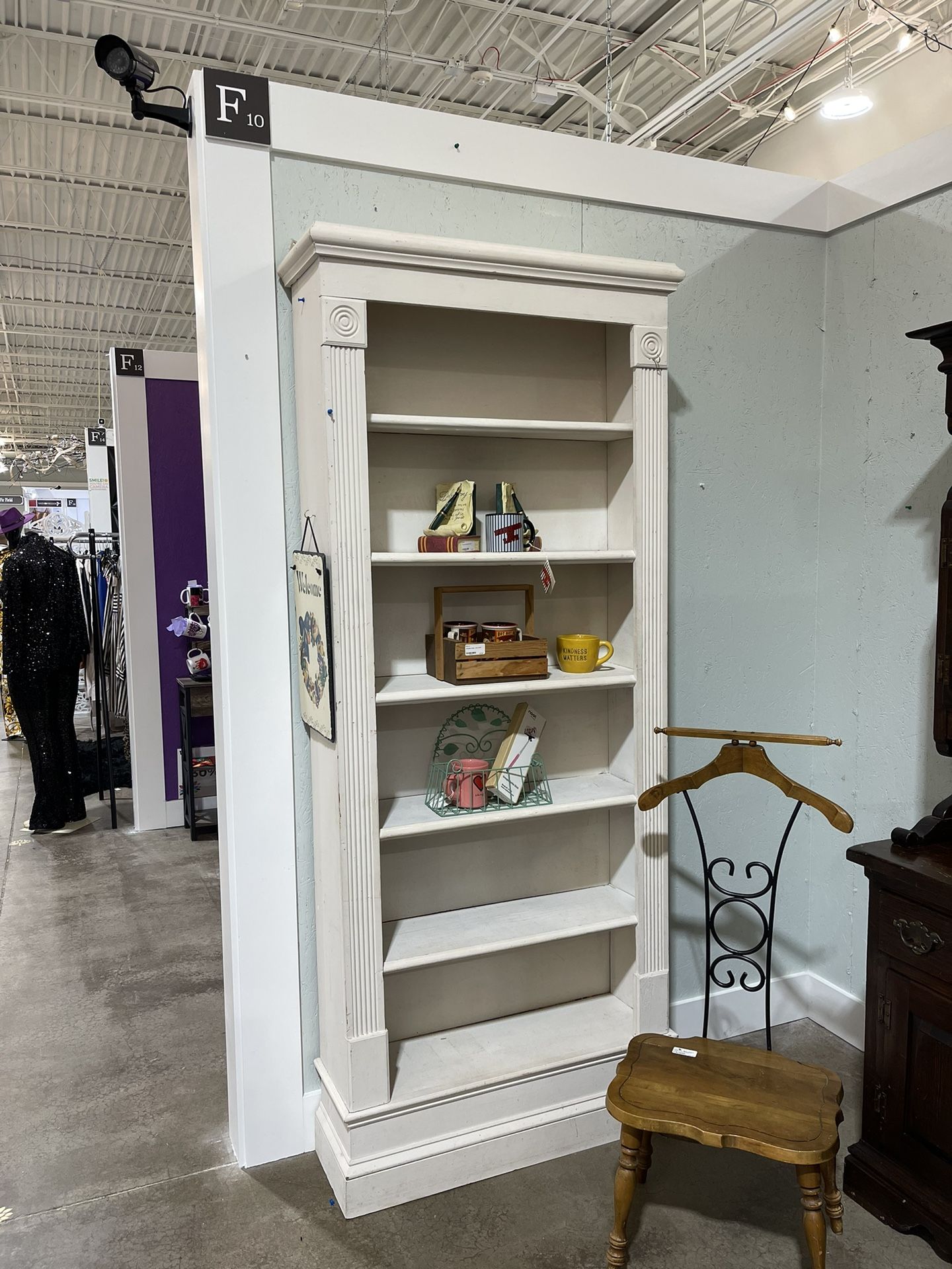 Crown Molding, Cream Wooden Bookshelf. Six Shelves.