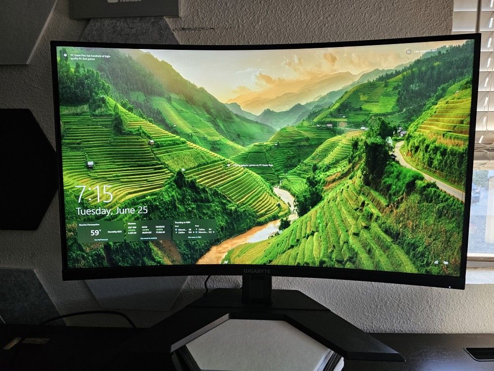 32" 4K 160 Hz 1ms Curved Gaming Monitor - GIGABYTE M32UC