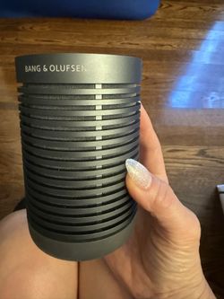 Bang & Olufsen Beoplay P6 Bluetooth Speaker ā Black