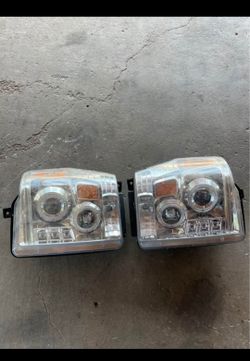2008 Ford F-250 headlights