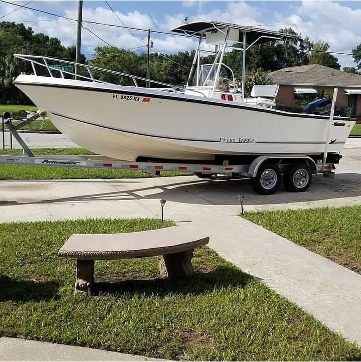 95 MAKO Center Console 