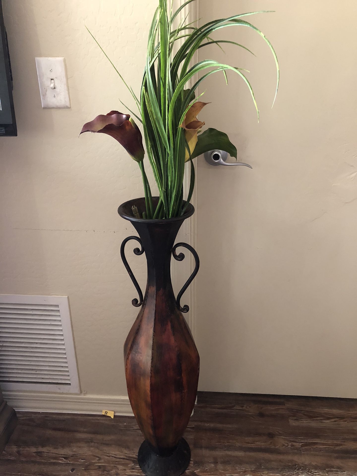 Metal Flower Vase 