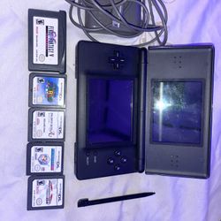 DS Lite With 5 Games