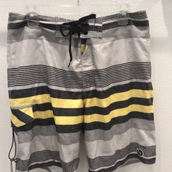New Men’s Board Shorts Size 33
