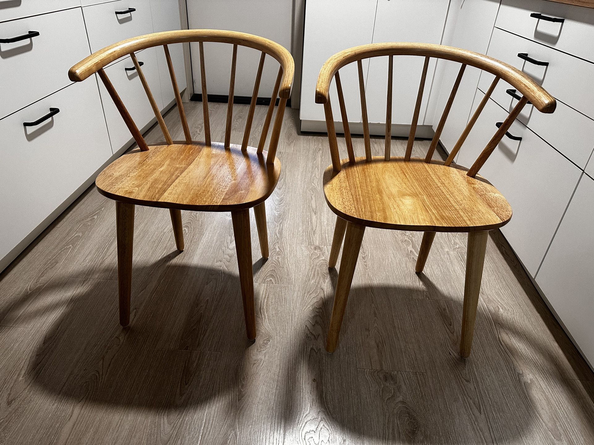 Safavieh Blanchard 18"' H Curved Spindle Dining Chair