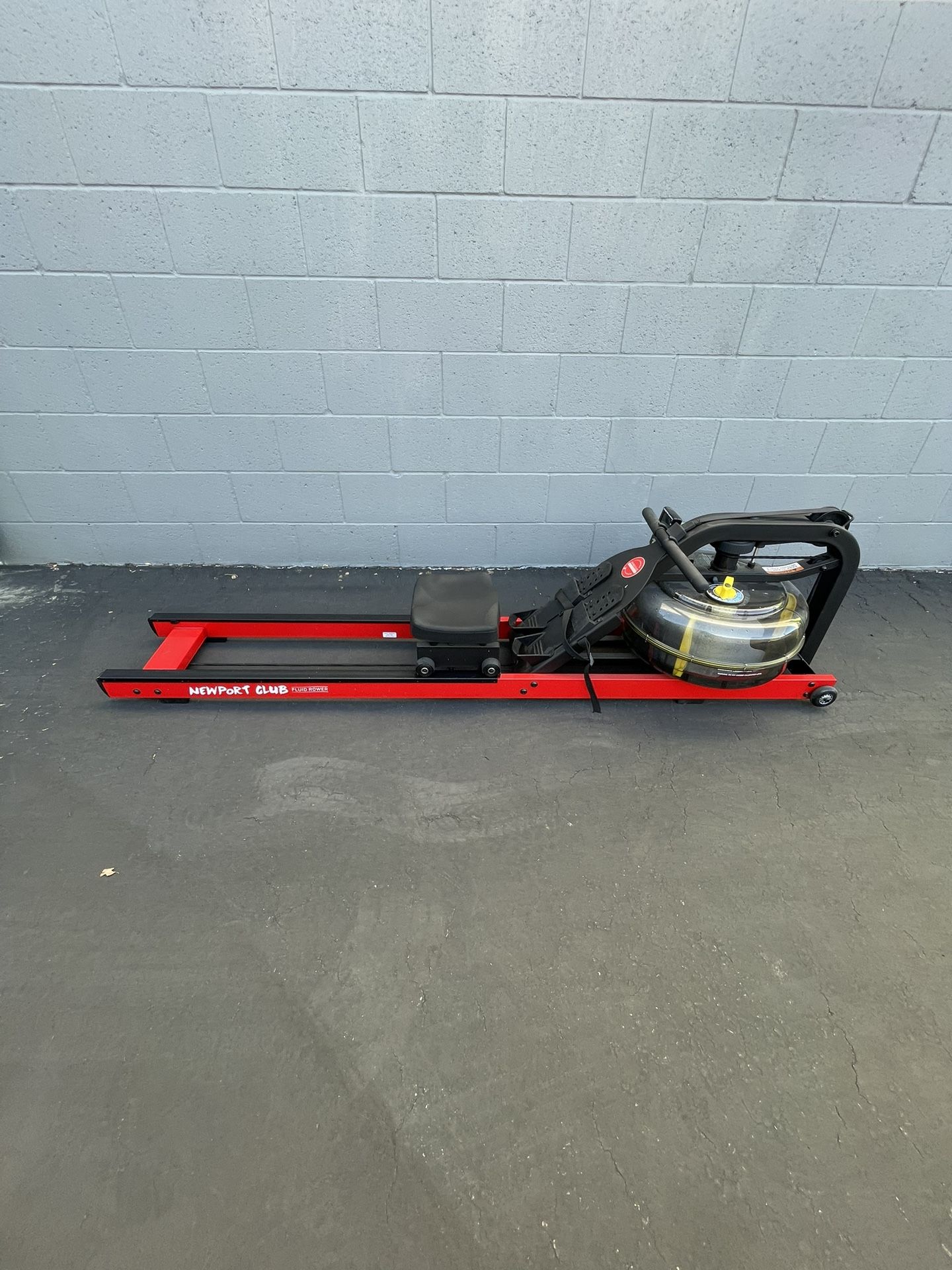 FIRST DEGREE NEWPORT CLUB FLUID ROWER Rowing Machine…. Home Gym Fitness….