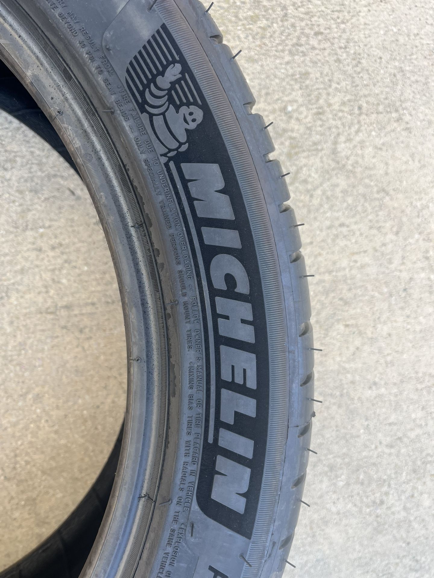 New Michelin 235/45/18