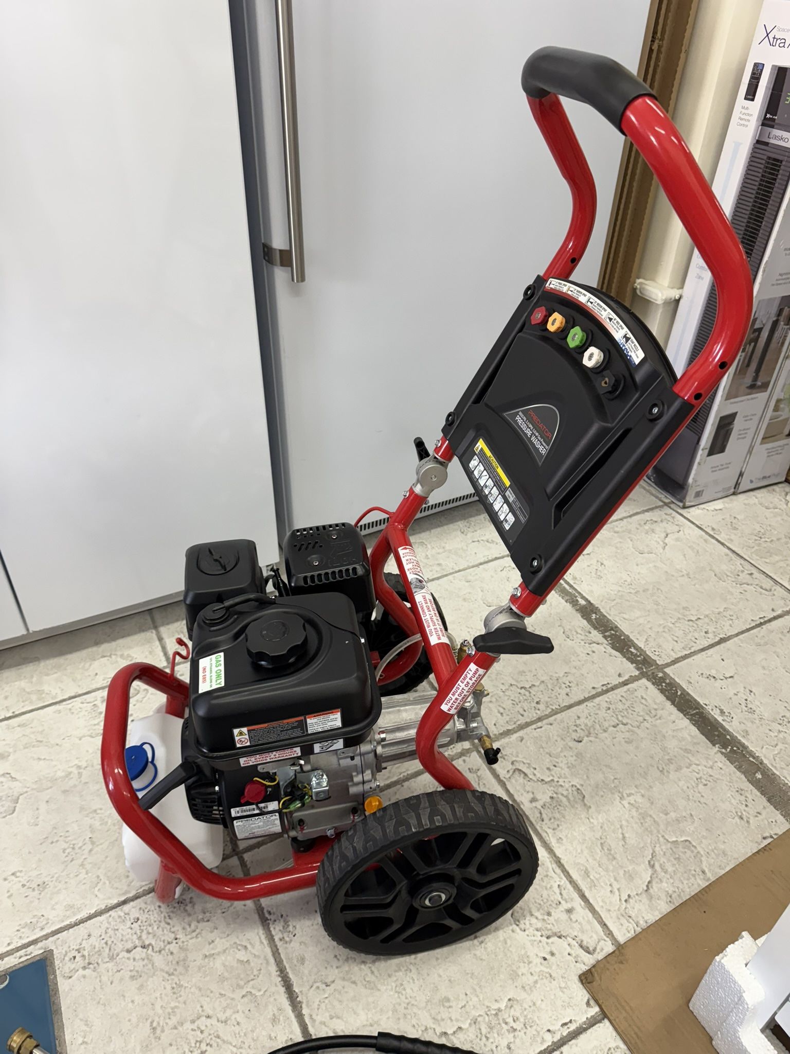 PREDATOR - Pressure Washer 2650 PSI,196cc engine