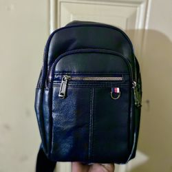 New Tommy Hilfiger Cross Body Bag 