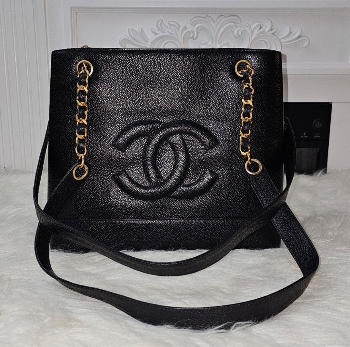 AUTHENTIC Chanel Large Shoulder Bag Black Caviar GHW