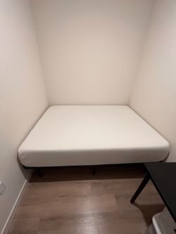 Zinus Memory Foam Full sized mattress