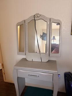 Silver vanity small