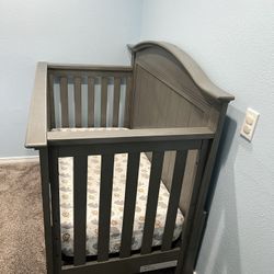 Baby Crib 