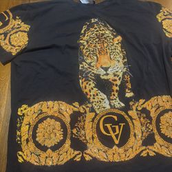 GEORGE V AVENUE SWEATER AND SHIRT INCLUDED TOGETHER 