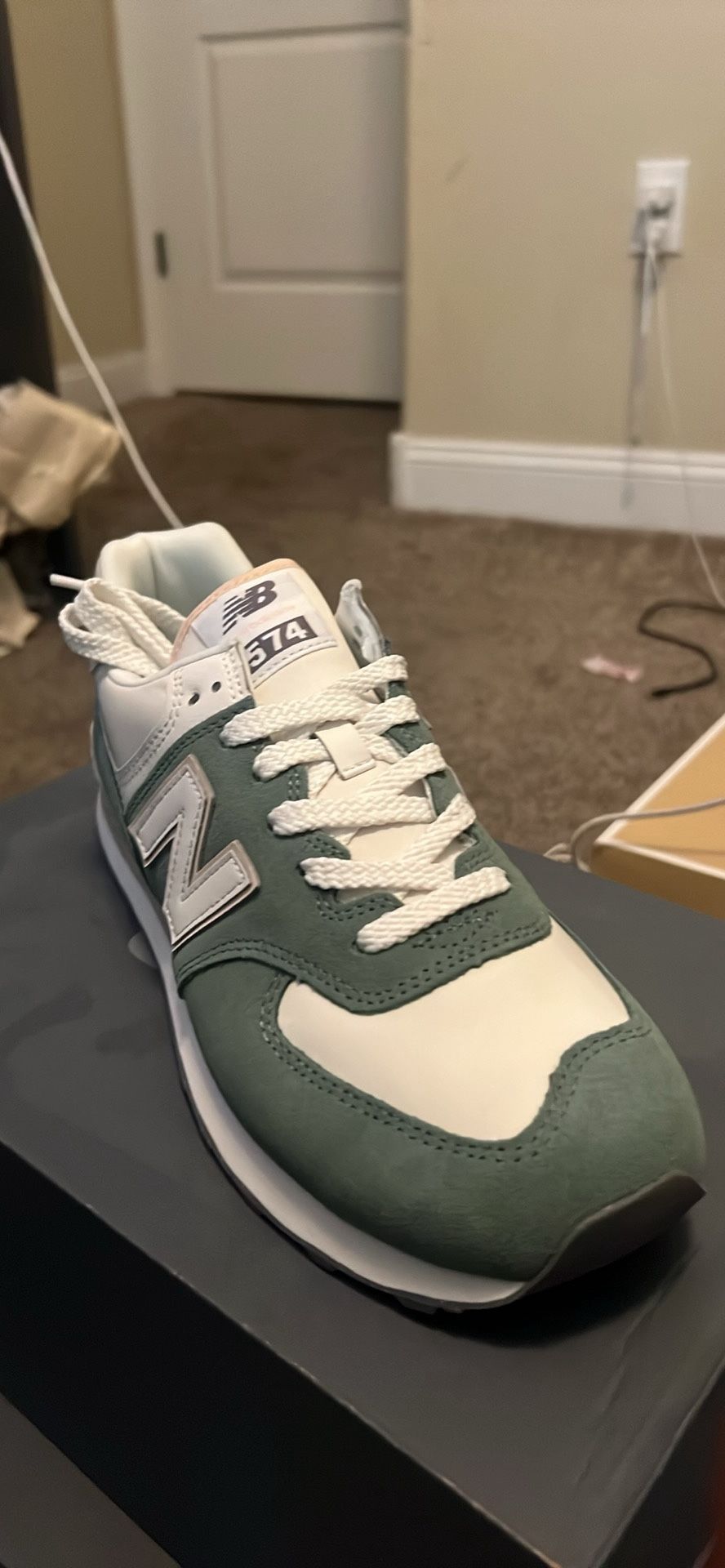 New Balance 547