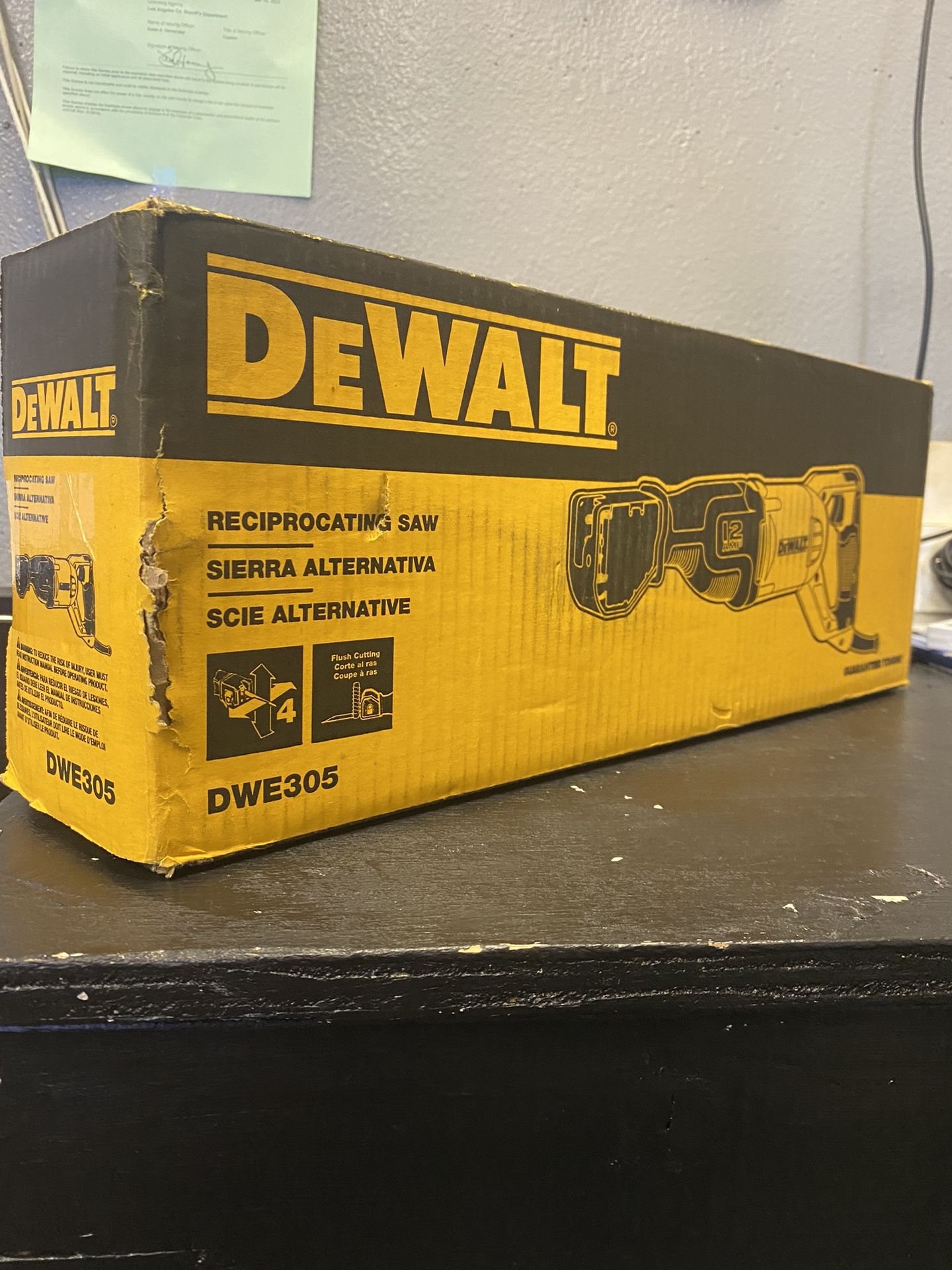 DEWALT 12 AMP CORDED RECIPROCATING SAW