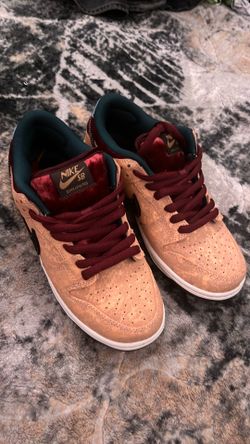 Nike Dunk Lows City of Cinema Gold Size 7.5