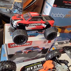RC Beginner Monster Truck 1/18 Scale Four-wheel Drive Including Remote Controller Battery And A Charger