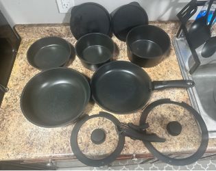 Nonstick Cookware Set with Lids