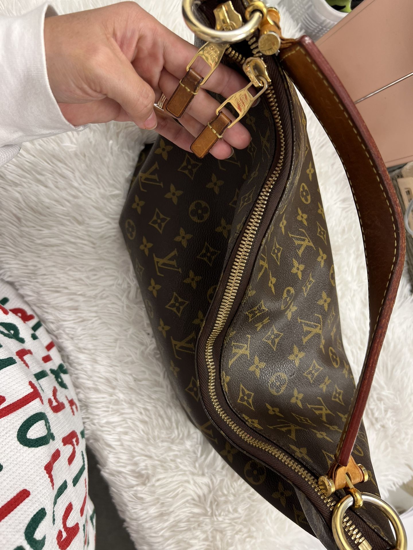 LOUIS VUITTON BAG