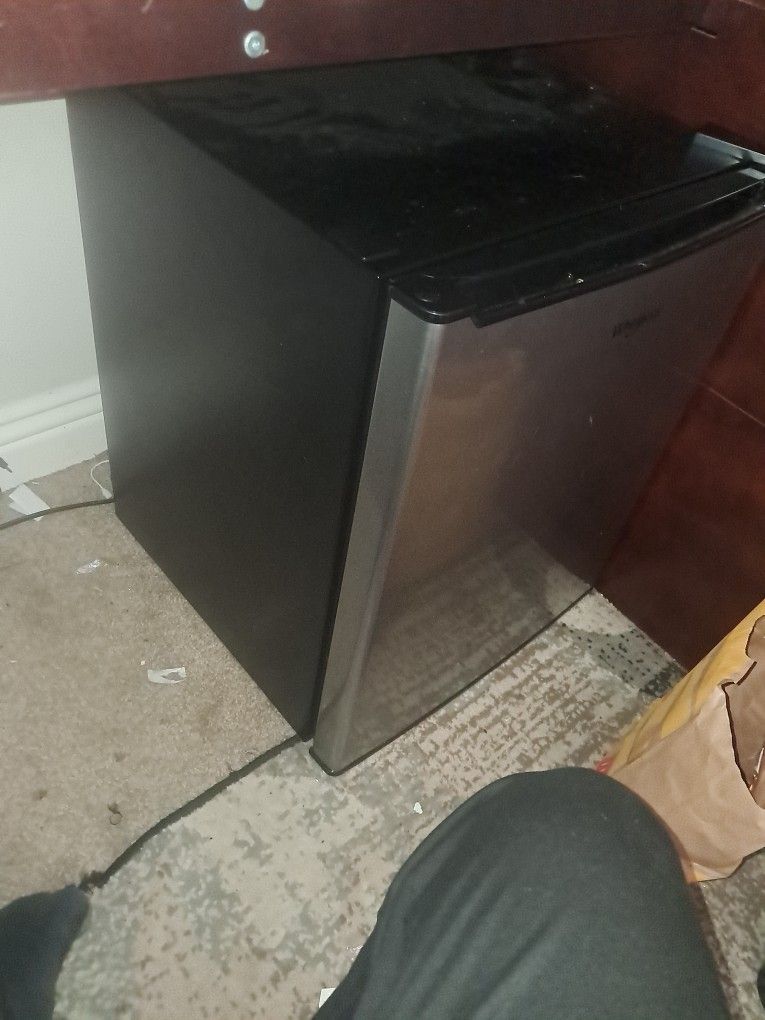 Whirlpool Mini Fridge
