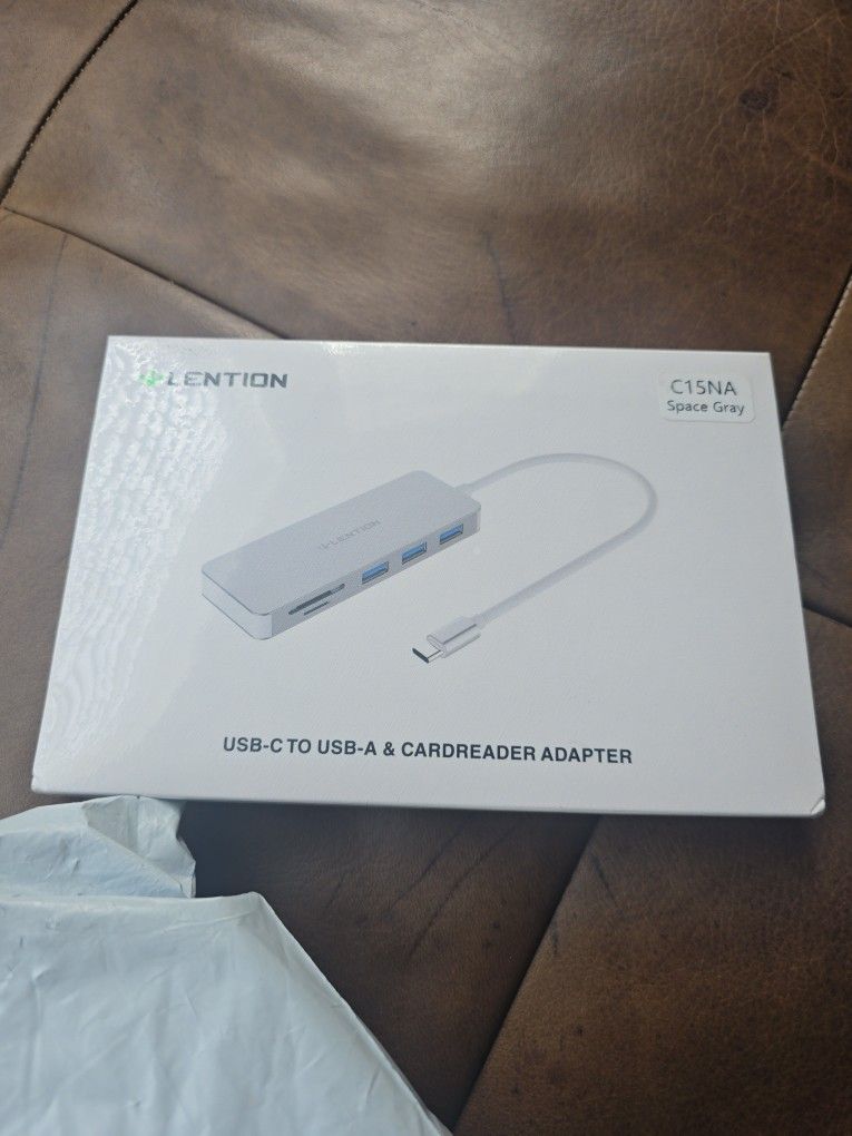 USB-C TO USB-A & CARD READER ADAPTER