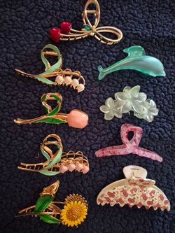 Hair claw clips