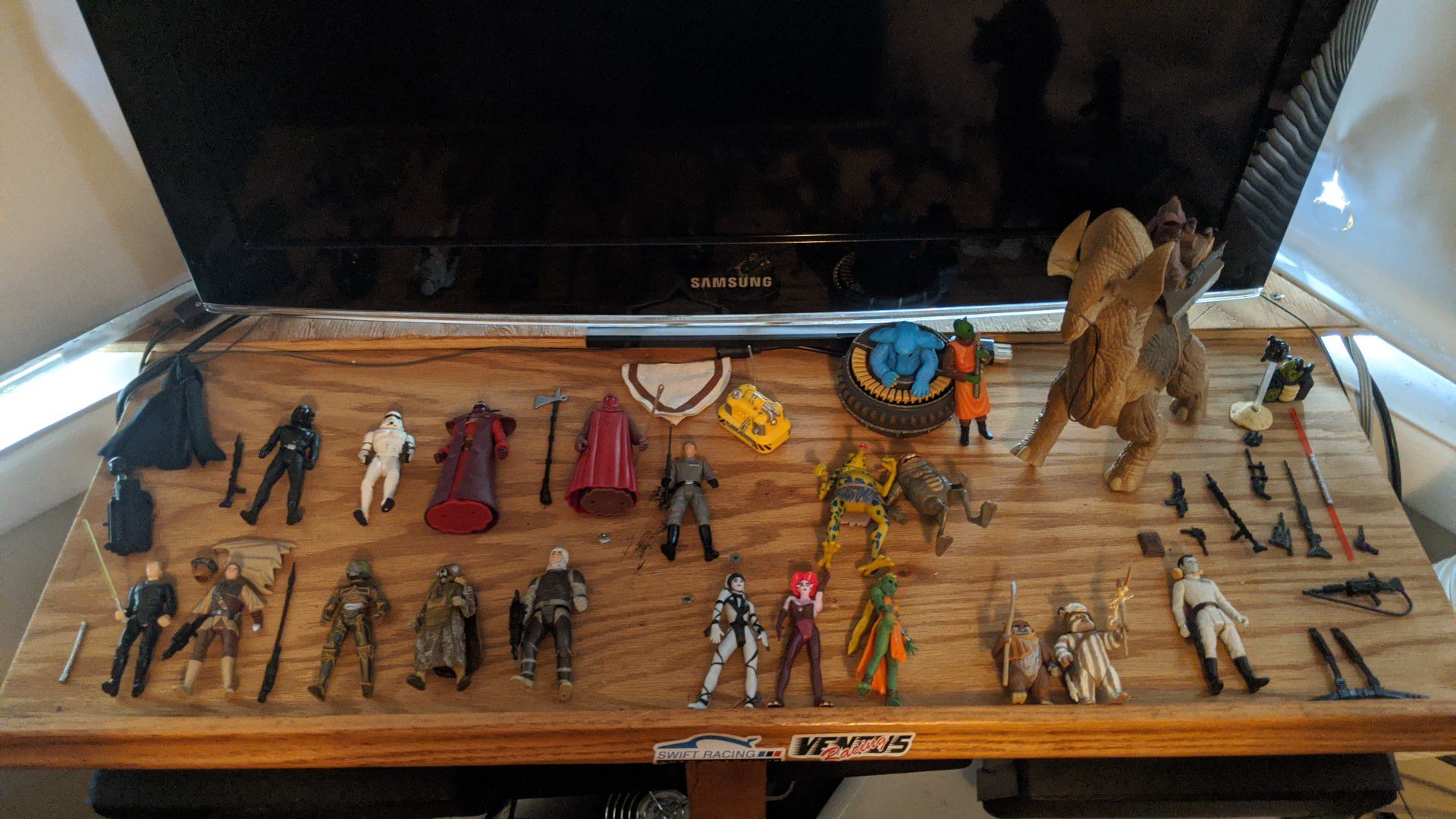 Big Collection of Star Wars Action Figures & Accessories